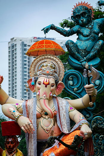 Natraj Market, Ganesh idol, Ganesh Chaturthi, colorful idol, festival in Mumbai, festive spirit, Ganesh statue, Mumbai festival, Ganesh celebration, idol decoration, monkey statue