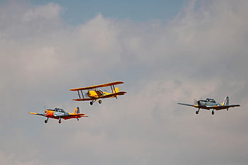 de Havilland, biplanes, aircraft, airshow, de Havilland Tiger Moth, aviation, de Havilland Canada Dhc-1 Chipmunk, trainer Aircraft, south Africa, display, formation