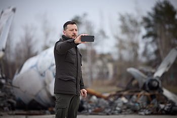 Ukraine, Kyiv, address, President, Volodymyr, Zelenskyy, Hostomel, victory, resilience, hope