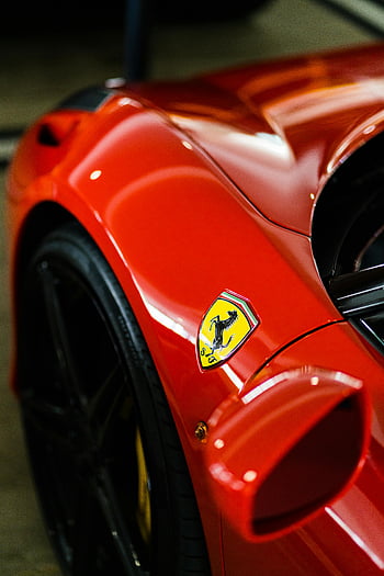 znak ferrari, červený supercar, luxusní design, Podrobný pohled, logo ferrari, sportovní auto, Vysoce výkonné vozidlo, automobilového designu, znak auta, červené ferrari, detaily superauta