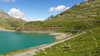 hory, jezero, vlak, železnice, lago bianco, bernina, graubünden, doprava, přeprava, cestovat, Příroda