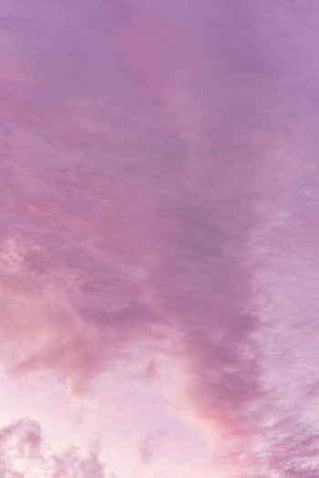 cielo viola, nuvole soffici, tramonto, Atmosfera serena, cielo pittoresco, scena tranquilla, Sundown viola, cielo pastello, cielo serale, cielo calmo
