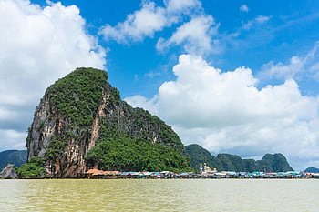 phang nga bay, Thailand, tebing kapur, perairan yang tenang, pemandangan indah, pulau, langit mendung, pemandangan laut yang indah, tebing dramatis, lanskap tropis, desa tepi laut
