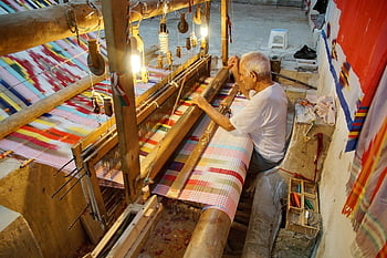 loom, man, weaving, weaver, carpet Weaver, carpet, craft, yazd, iran, persia