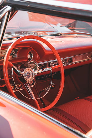 klassinen auto, punaisen auton sisustus, vintage-ohjauspyörä, kojelaudan suunnittelu, retro-auto, klassinen auton sisustus, vintage-auto, auton kojelauta, ohjauspyörän suunnittelu, Auton sisustussuunnittelu, Klassinen autoominaisuudet