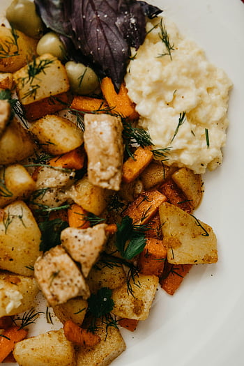 fried potatoes, chicken dish, carrots, herbs, homemade meal, tasty chicken, vegetable platter, mashed potatoes, healthy food, dinner recipe, meal prep