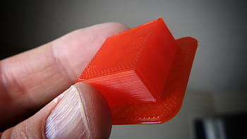 3D printing, Flashforge, Adventurer 3, PLA, test box, red object, close up, hand holding, plastic model, layered structure, print quality