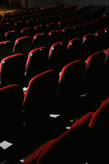 prázdná sedadla, divadlo, červená sedadla, matné osvětlení, klidná atmosféra, prázdné divadlo, Red Theatre sedadla, Disly osvětlené divadlo, prázdné hlediště, Sedadla na červené hlediště, Tranquil Theatre