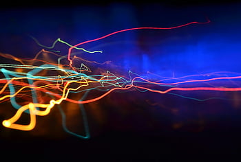 Goresan Cahaya Berwarna -warni, lampu neon, visual abstrak, Efek dinamis, lukisan cahaya, warna-warna cerah, paparan panjang, fotografi artistik, jalur cahaya, seni abstrak, cahaya neon