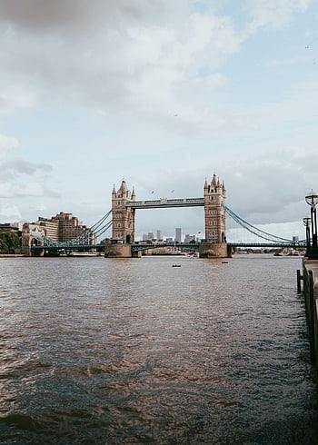 věžový most, řeka Temže, Londýn, Viktoriánská gotická architektura, visutý most, zvedací most, londýnský most, kultovní mezník, britská architektura, nádherný výhled