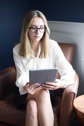 navigazione, tecnologia, persona, chiamata, comunicazione, casuale, mani, femmina, lettura, donna, lavoro
