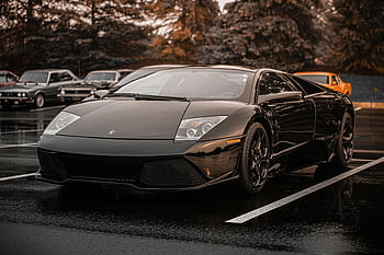 schwarzer Sportwagen, Lamborghini, Luxusauto, Parkplatz im Freien, schwarzer Lamborghini, Coupe, geparktes Auto, Sportwagen, Outdoor -Los, schwarzes Auto, Luxusfahrzeug
