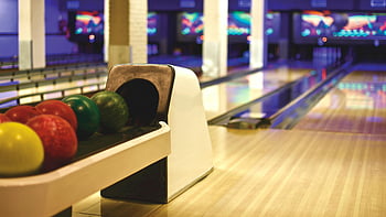 bowlingové koule, Moderní ulička, Barevné bowlingové koule, herní noc, bowlingová dráha, nejrůznější bowlingové koule, Bowlingové vybavení, Bowlingová hra, bowlingové kuželky, bowlingové dráhy, Bowling Ball Lot