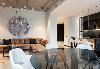 moderní obývací pokoj, elegantní výzdoba, Otevřené kuchyňské nastavení, Inspirace interiéru, Prostorný obývací pokoj, Současný nábytek, minimalistický design, Stylový domácí výzdoba, obývací pokoj nábytek, moderní kuchyně, Otevřený koncept bydlení