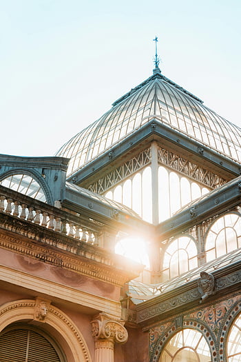 palacio de cristal, skleněný palác, Madrid, Španělsko, slunečního světla, architektura skla, park retiro, kopulovitá konstrukce, historické budovy, architektonické detaily, filtrované světlo