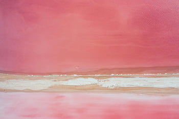 Růžové slané jezero, letecké fotografie, yucatan mexiko, Pozoruhodná krajina, Červené a bílé vlny, přirozený zázrak, Unikátní scenérie, zářivé barvy, solné byty, letecký pohled, růžová voda