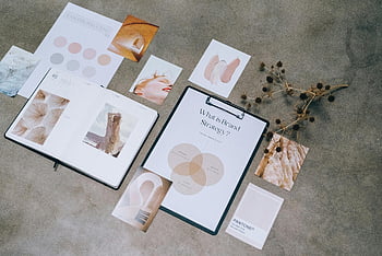 Brandstrategi, Designmaterialer, humørtavle, farvepalet, kreativt design, fladt læg, Brandingmaterialer, pantone, visuel identitet, brandidentitet, Designproces