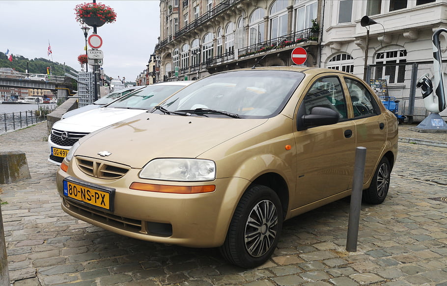 Chevrolet Kalos, sedan, 2004, 1.4, 84 HP, Dinant, Belgie, 80-NS-PX, auto, ulice, zaparkováno