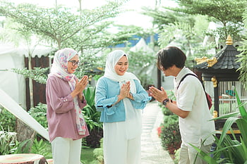 muslim, friends, greeting, greeting Gesture, girls, hijab, headscarf, guy, happy, lifestyle, traditional