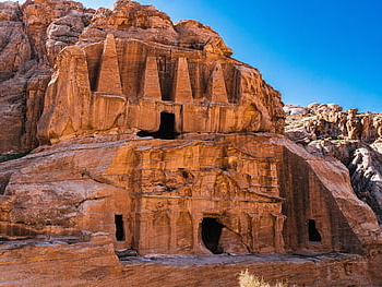 petra, Jordán, obelisková hrobka, pískovec, Siq Canyon, světové dědictví, archeologie, památník, architektura, příběh, nabataeans