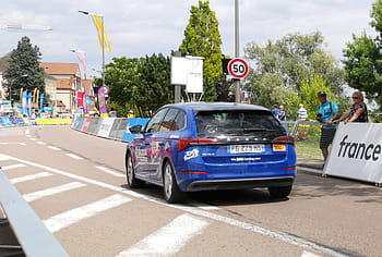 Skoda, Scala, tour de Francia, Chalon sur Saone, coche, la carretera, evento, Francia, bandera, gente, banderas