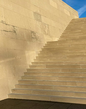 kamenné schodiště, slunečný den, minimalistický design, Venkovní schodiště, moderní architektura, jasné modré nebe, architektonický design, pouliční scény, městské krajiny, moderní design, slunečné počasí