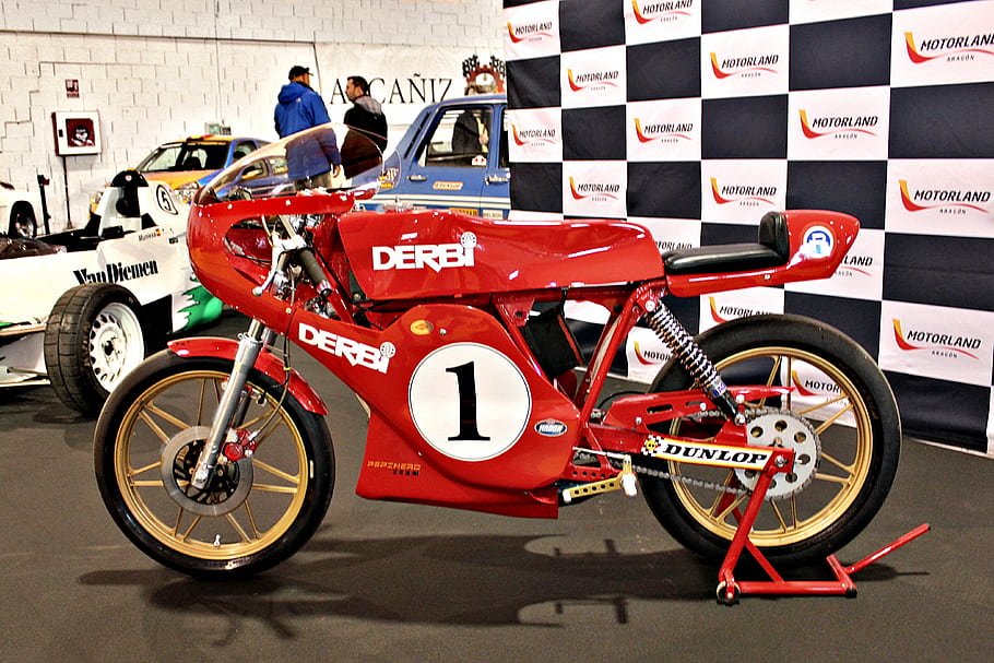 derbi, závody, motocykl, Červené, číslo jedna, dunlop, Motorland, výstava, vinobraní, sportovní, kolo