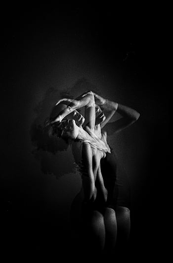 černobílé fotografie, dvojí expozice, půvabné pózy, tmavé pozadí, studiové fotografie, žena, umělecká fotografie, černobílý, výtvarné umění, abstraktní, silueta