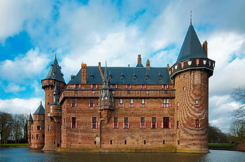 Hrad De Haar, gotický hrad, Utrecht Nizozemsko, hradní příkop, jasná obloha, Hnědý a černý hrad, tělo z vody, Majestic hrad, historické architektury, Evropský hrad, Holandský hrad