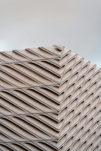 مبنى معاصر،  العمارة الحديثة،  تصميم مستقبلي،  نمط هندسي،  واجهة المبنى،  قريب،  تصميم فريد،  التفاصيل المعمارية،  الهيكل الحضري،  العمارة المجردة،  تصميم بسيط