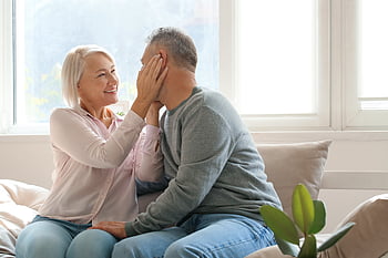 senior, paar, huis, man, vrouw, gepensioneerd, pensioen, geluk, binnen-, mannetje, sofa
