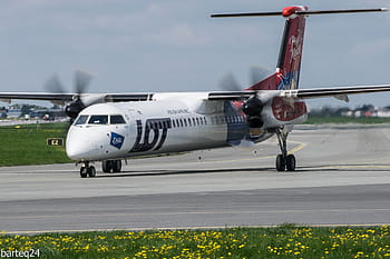 Bombardier, Dash, Q400, SP-EQF, LOT, Polish Airlines, Warsaw, Chopin Airport, Poland, airplane, runway