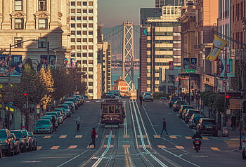 Linia Powella-Hyde'a, kolejka linowa, San Francisco, budynki miejskie, most zatoki, widok ulicy, klasyczna kolejka linowa, scena miejska, Kalifornia, transport, śródmieście