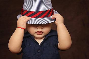 bebek, çizgili şapka, siyah ve beyaz çizgili, Fötr şapka, sevimli bebek, eğlenceli temalar, Sevimli temalar, bebek fotoğrafçılığı, bebek modası, Bebek Aksesuarları, Bebek Tarzı