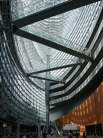 tokyo mezinárodní fórum, Vzhled interiéru, Architektonický zázrak, lidé stojící, interiér budovy, moderní architektura, skleněná konstrukce, městského průzkumu, veřejný prostor, Japonsko mezník, Kulturní centrum