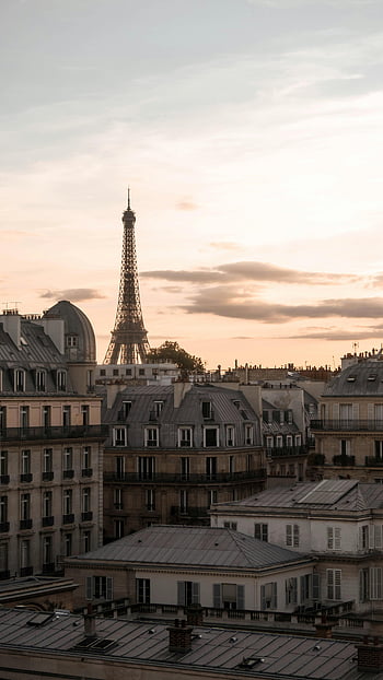 paris západ slunce, Eiffelova věž, Klasická pařížská architektura, klidný pohled, pařížské panorama, západ slunce, Paříž panoráma, Francouzské památky, Evropské město, městské slunce, Pařížské střechy