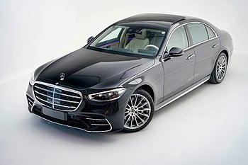 Mercedes-Benz třídy S, černá mercedes-benz, elegantní auto, moderní studio, luxusní vozidlo, špičkový automobil, Sedan třídy S, elegantní design, prémiový vůz, studiové fotografie, černé auto
