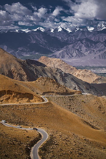 Kashmir, Ladakh, jalan berliku, gunung agung, langit cerah, India, jalan gunung, rute yang indah, himalayas, tujuan perjalanan, perjalanan petualangan