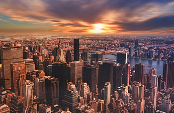 New York City, láthatár, magas szög kilátás, városkép, felhős ég, napnyugta, ikonikus felhőkarcolók, élénk színek, légi felvétel, városi Tájkép, naplemente városkép
