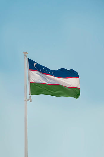 Bendera Nasional Uzbekistan, Bendera Uzbekistan, tashkent, Kebanggaan nasional, langit cerah, tiang bendera, bendera berkibar, Simbol Uzbekistan, kebanggaan nasional Uzbekistan, budaya Uzbekistan, Kemerdekaan Uzbekistan
