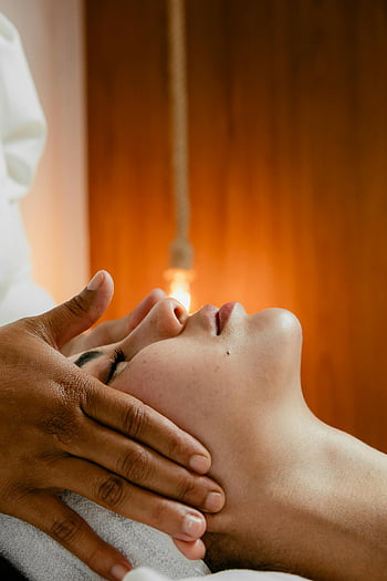 masáž obličeje, Lázeňské prostředí, relaxace, wellness, klidný, Teplé lázně, masážní terapie, péče o kůži, kosmetické ošetření, relaxační techniky