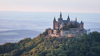 hrad, kopec, stromy, les, lesy, hory, věže, budova, architektura, opevnění, citadela
