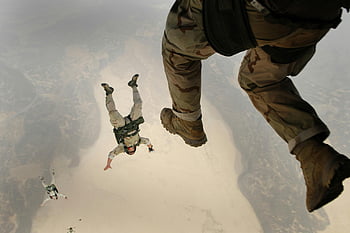 laki-laki militer, terjun payung, tentara udara, jatuh bebas, seragam kamuflase, skydive militer, Keturunan udara, olahraga ekstrim, Latihan militer, dataran tinggi