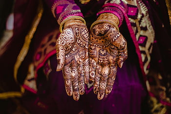 henna art, bride's hands, Indian culture, traditional art, close-up, cultural richness, Indian tradition, henna design, bridal henna, intricate patterns, cultural heritage