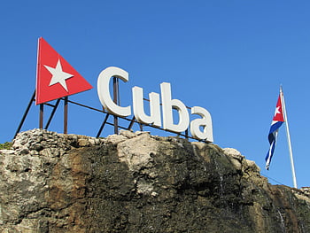 kuba, Havana, Kuba znamení, kubánské vlajky, jasné modré nebe, Skála, značení, Turismus na Kubě, havana cuba, Kubánská památka, Cestování na Kubu