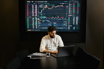 podnikatel, laptop, akciový trh, Finanční grafy, analýzy dat, zaměřené, kancelář, obchodování, investice, obrazovka, grafy
