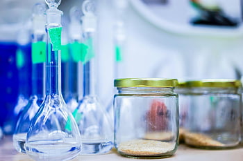 laboratorní sklo, sklenice z čirého skla, Vědecké experimenty, baňky, detailní pohled, laboratorní vybavení, Vědecké nástroje, skleněné nádoby, Laboratorní sklenice, modrá kapalina, vědecký výzkum