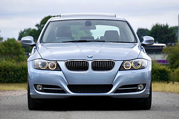 รถ bmw เงิน, ที่จอดรถ, ซีดานสีน้ำเงินสมัยใหม่, ถนนในชนบท, การออกแบบที่หรูหรา, การแสดงรถ, รถซีดาน, BMW หรูหรา, การออกแบบรถยนต์, ที่จอดรถในชนบท, ซีดานสีน้ำเงิน