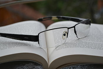 brýle, černé rámečky, otevřená kniha, znalost, učení se, Čisté čočky, brýle na čtení, studie, vzdělání, literatura, Brýle na knize