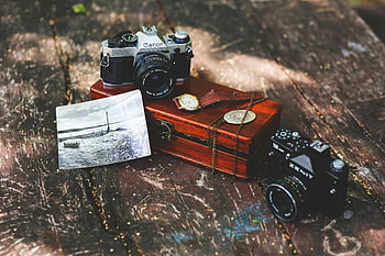 vinobraní kamery, kánon fotoaparát, zenit fotoaparát, dřevěná krabice, staré fotografie, vinobraní fotografie, Klasické kamery, Retro kamery, Starožitné fotoaparáty, Vintage kánon, Vintage Zenit